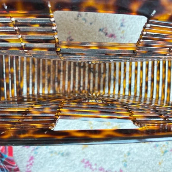 Acrylic Tortoise Ark Basket bag - Picture 6 of 7
